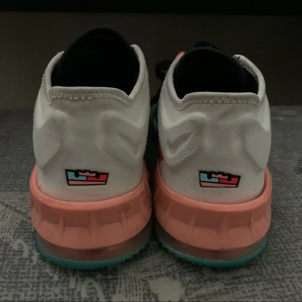 Nike lebron 18 Low GS x Space Jam “Lola Bunny” shoes